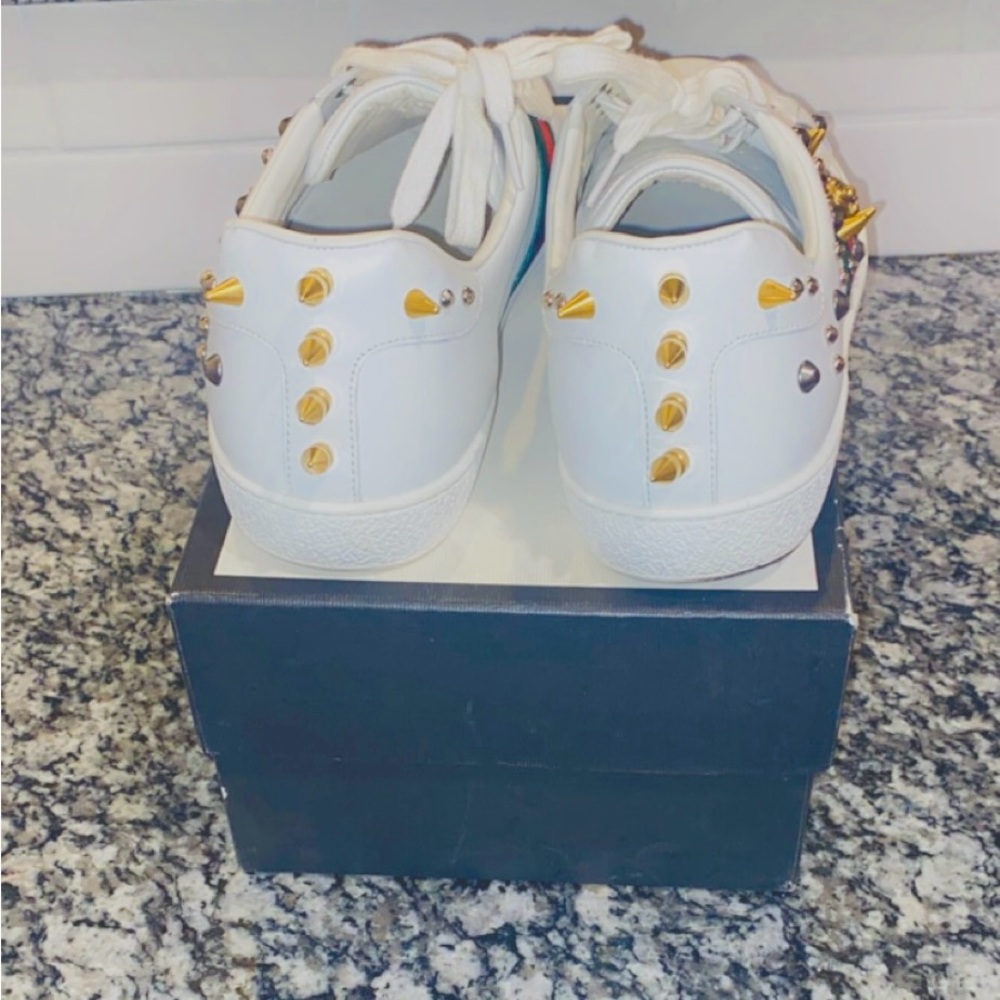 Men’s White Spiked Gucci Casual Tennis shoe!!! Great condition !!!Barely worn.!